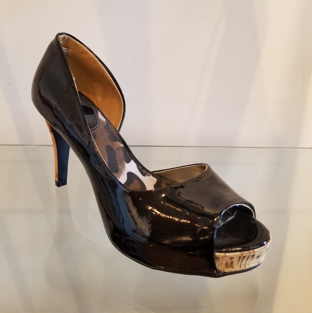 Shoes - Picture 2 of 3